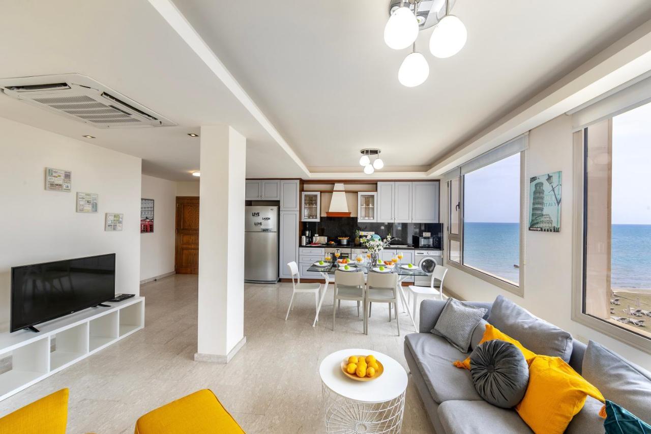 לרנקה Mackenzie Beachfront Eftyhia Suite מראה חיצוני תמונה