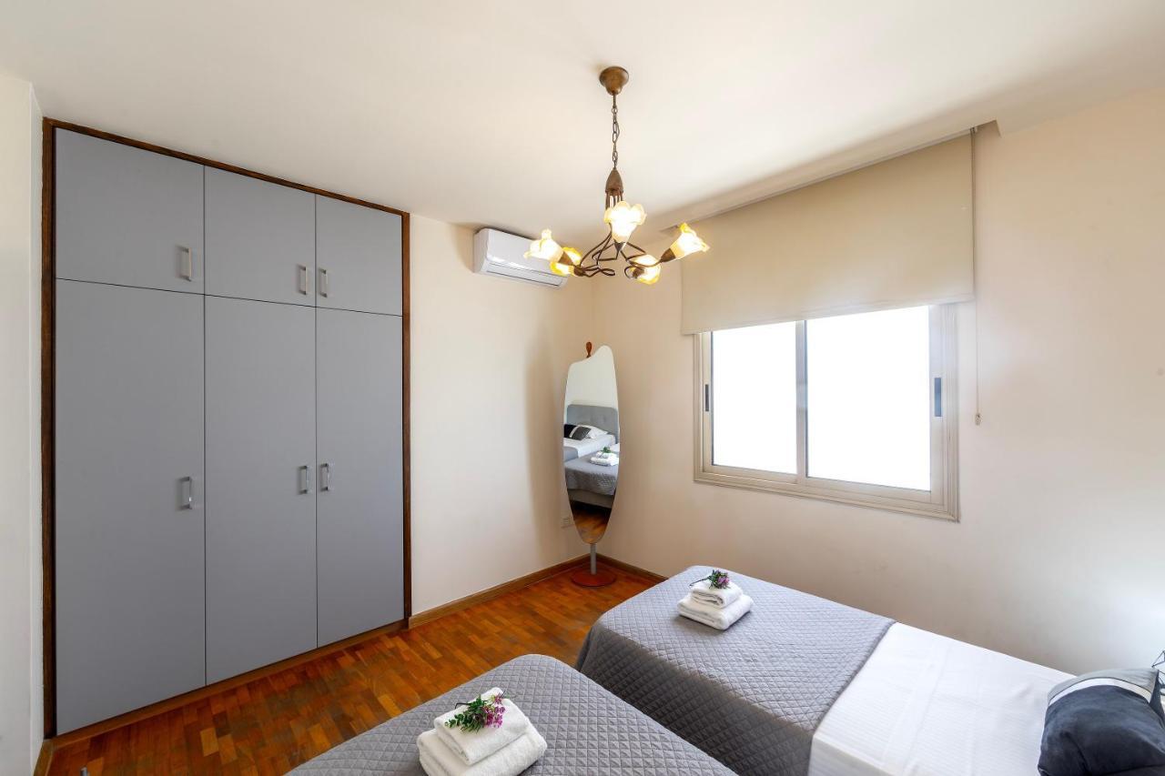 לרנקה Mackenzie Beachfront Eftyhia Suite מראה חיצוני תמונה