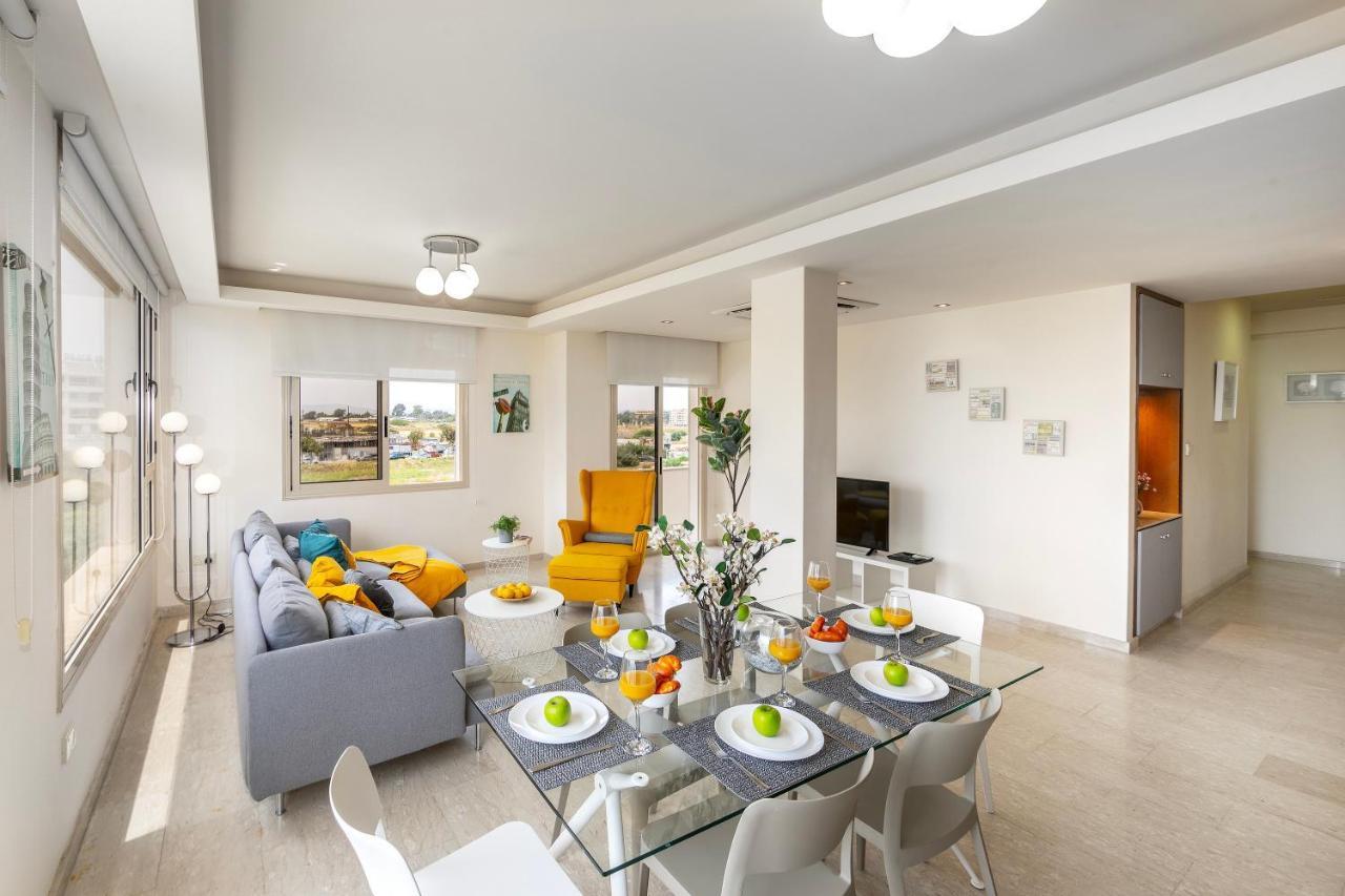 לרנקה Mackenzie Beachfront Eftyhia Suite מראה חיצוני תמונה